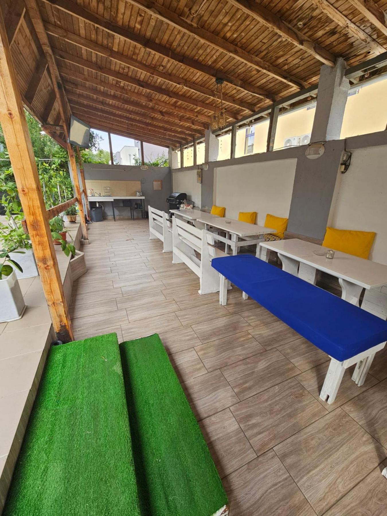 Guest House Petrovi Равда Екстер'єр фото