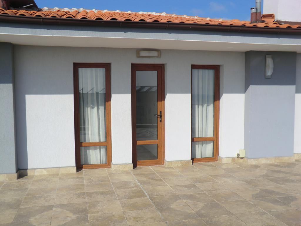 Guest House Petrovi Равда Екстер'єр фото